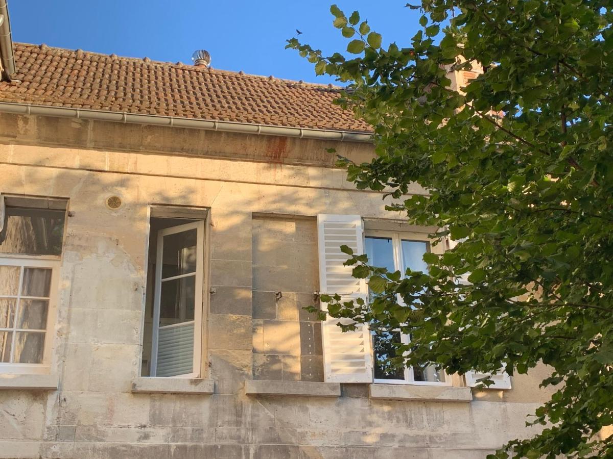 La Petite Maison Crepy-en-Valois Exterior photo